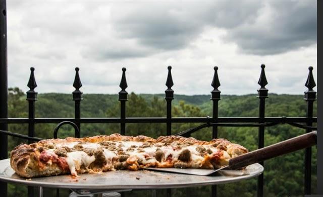 SkyBar Gourmet Pizzeria