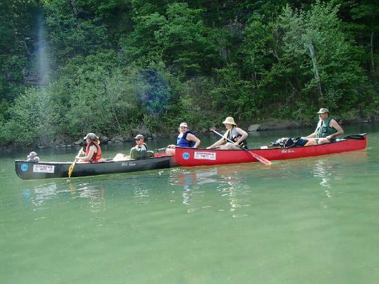 Gordon Motel Canoe Livery