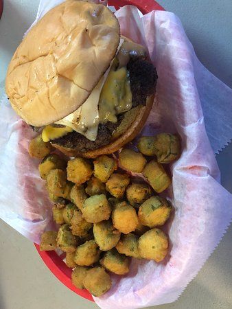 Sportsmans Drive Inn